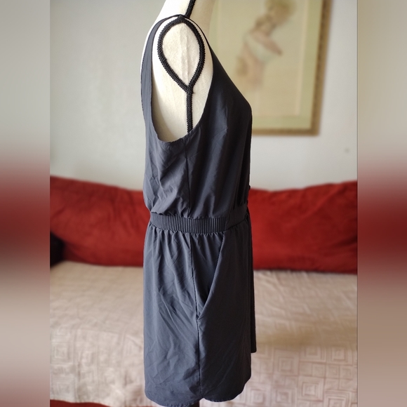 All In Motion Black Sleeveless Lightweight Athletic Cinched Dress - Picture 3 of 8